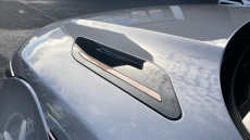 Land Rover Range Rover Evoque 2.0 D200 R-Dynamic SE 5dr Auto Diesel Hatchback